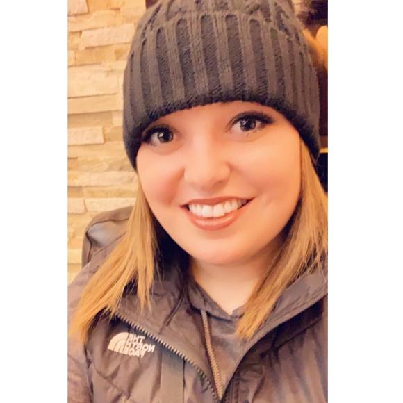 Meet your Posher, Heather - Picture 1 of 1